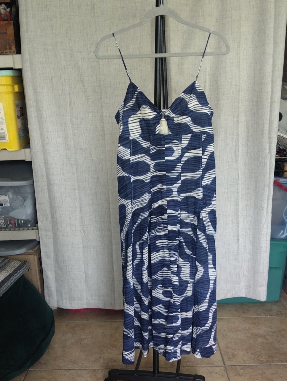 Banana Republic Navy and White Twist-Front Spaghetti-Strap Dress Size 10